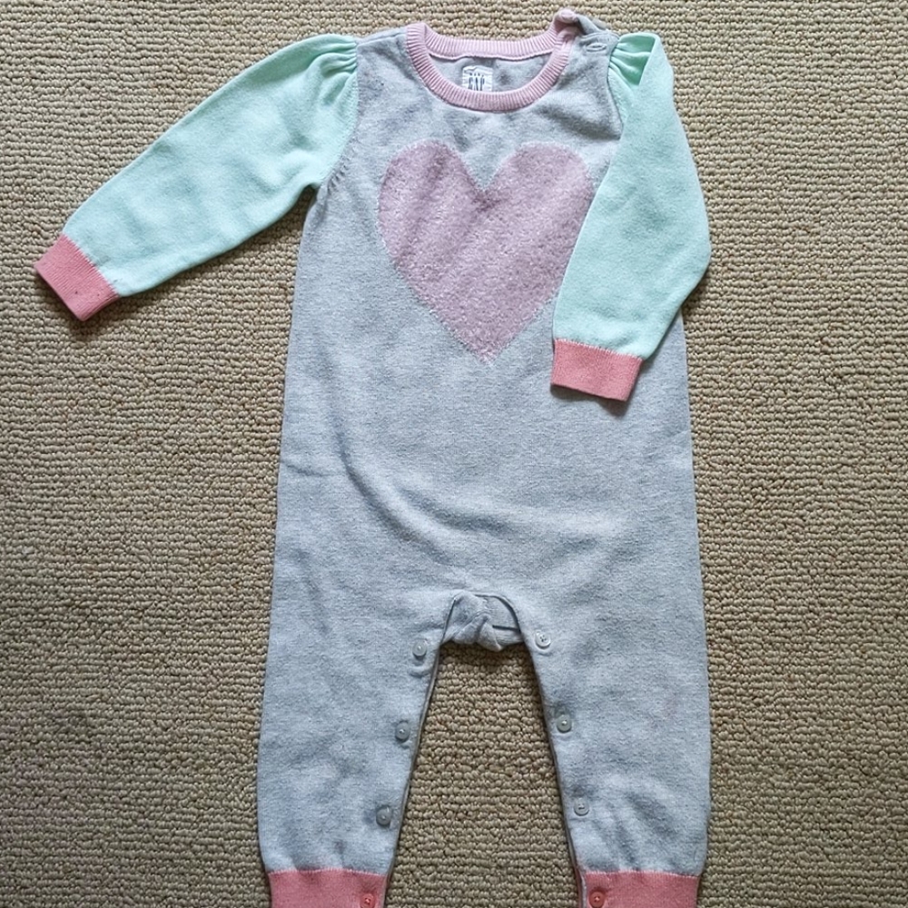 Baby Gap 18m Heart One Piece